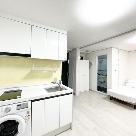 W Premium Guesthouse Incheon Airport ภายนอก รูปภาพ