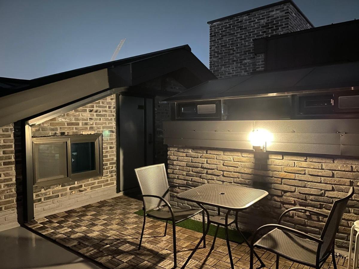W Premium Guesthouse Incheon Airport ภายนอก รูปภาพ