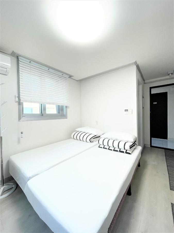 W Premium Guesthouse Incheon Airport ภายนอก รูปภาพ