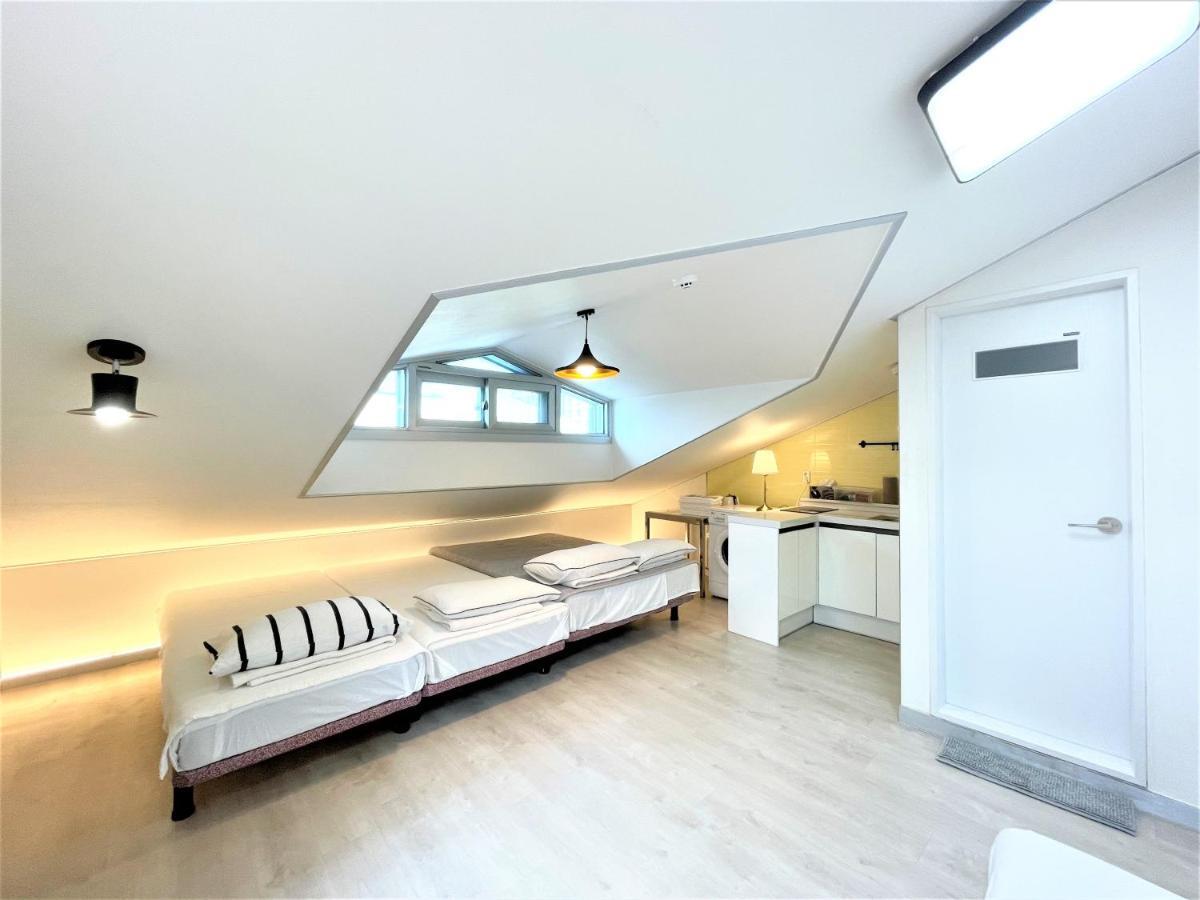 W Premium Guesthouse Incheon Airport ภายนอก รูปภาพ