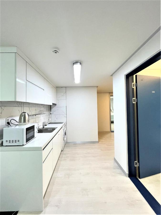 W Premium Guesthouse Incheon Airport ภายนอก รูปภาพ