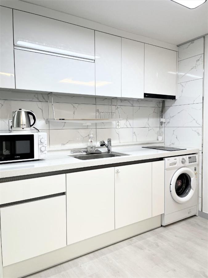 W Premium Guesthouse Incheon Airport ภายนอก รูปภาพ