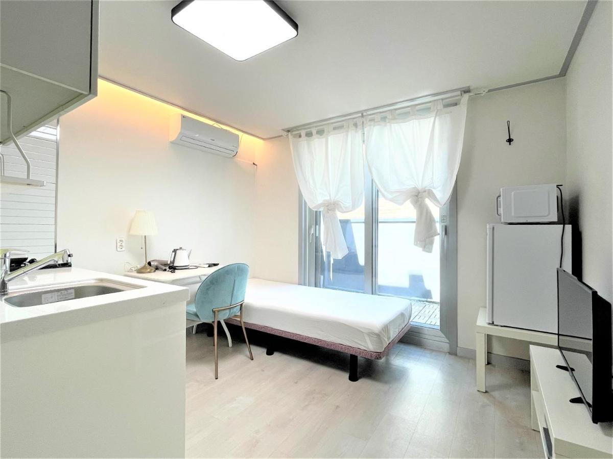 W Premium Guesthouse Incheon Airport ภายนอก รูปภาพ
