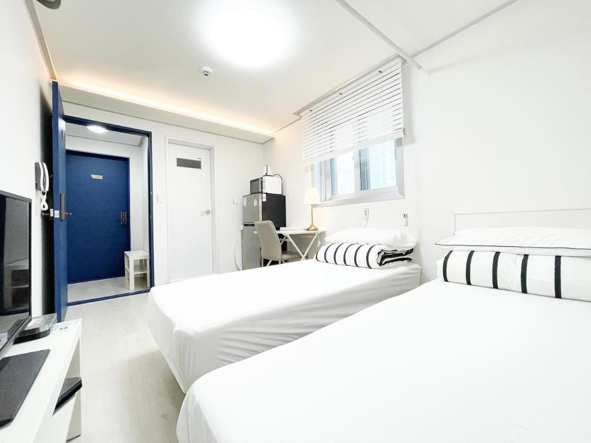 W Premium Guesthouse Incheon Airport ภายนอก รูปภาพ