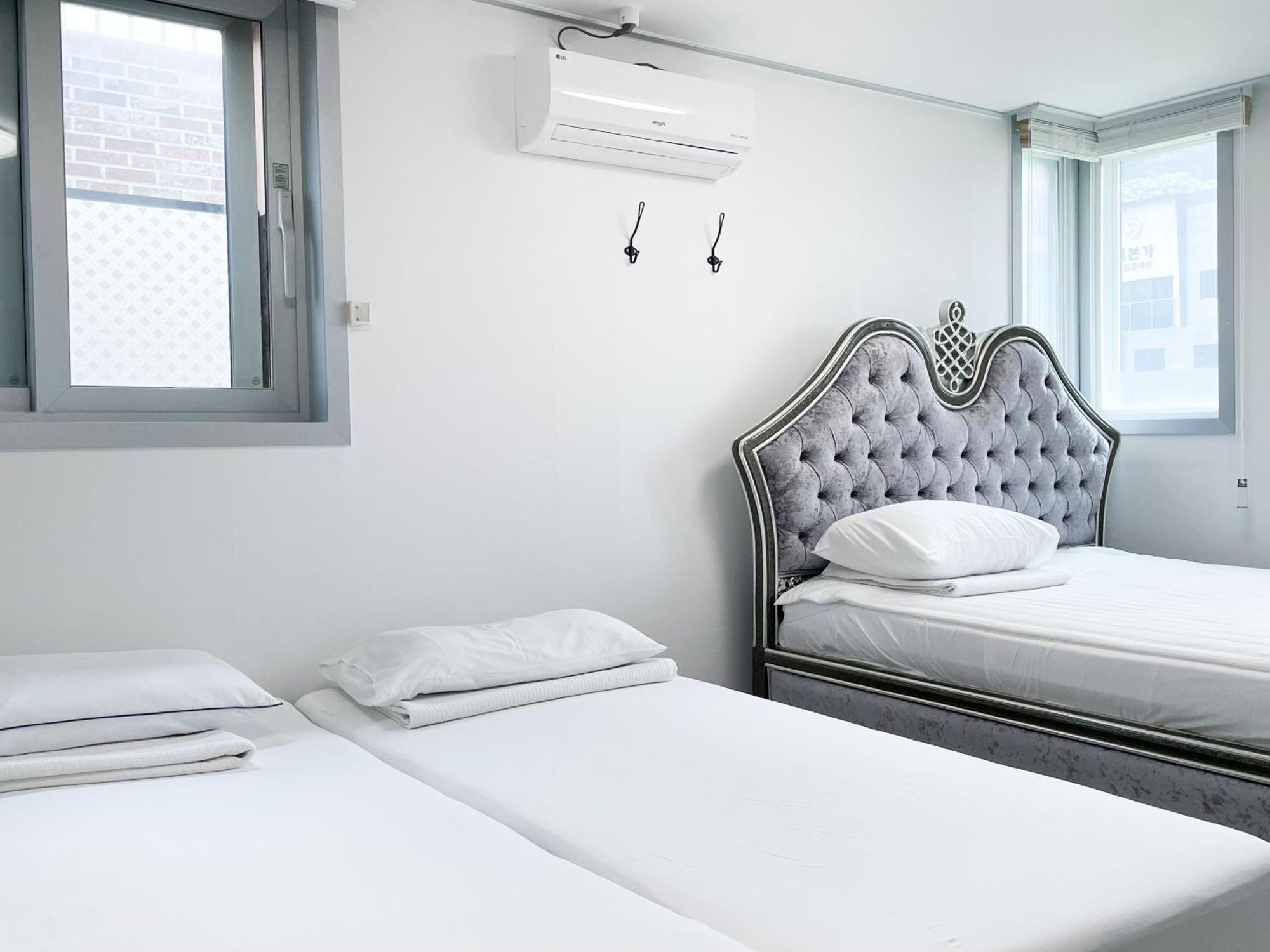 W Premium Guesthouse Incheon Airport ภายนอก รูปภาพ